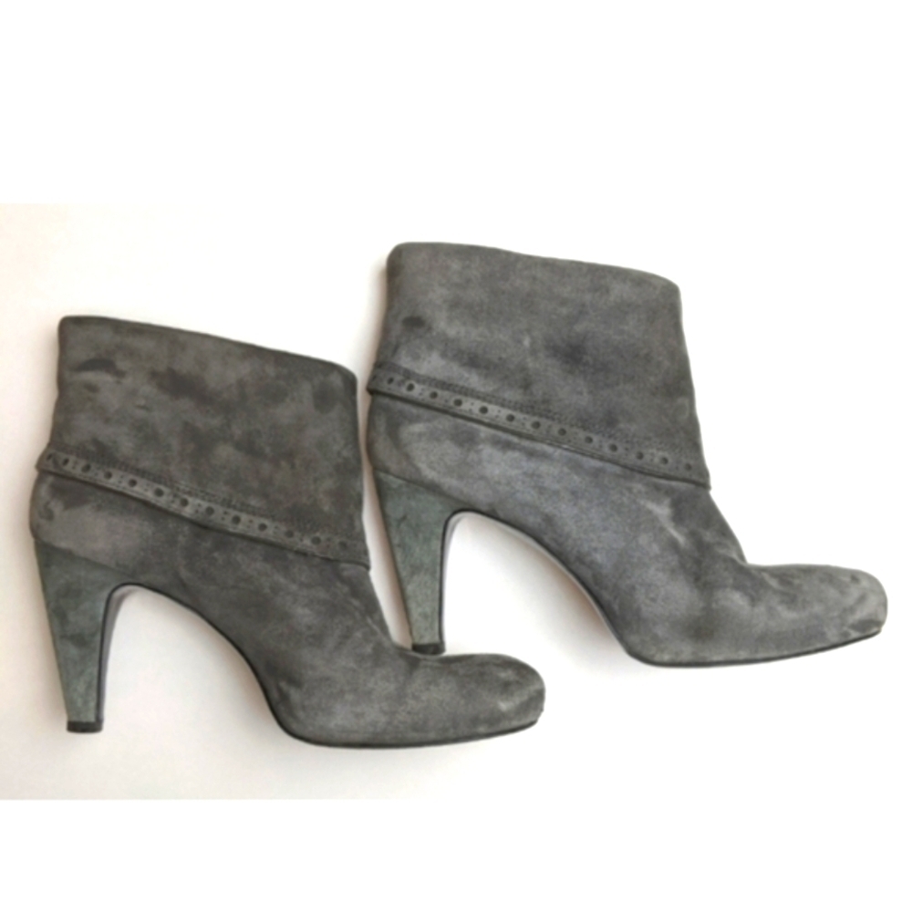 Franco Sarto "extreme" Gray Suede Ankle Cuff Boots